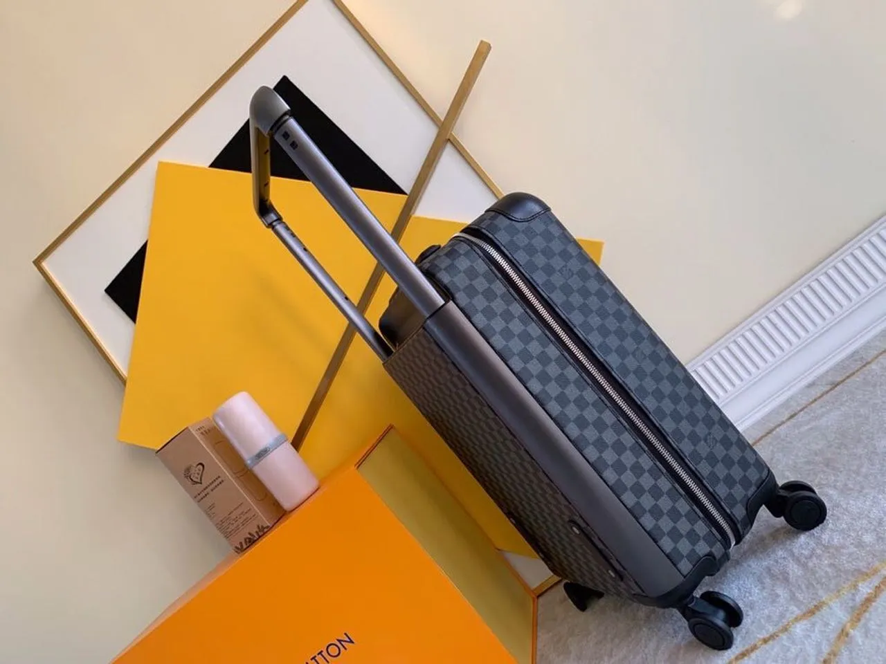 Louis Vuitton Horizon 55 Luggage Trolley Damier Graphite Canvas Spring/Summer 2019 Collection N23209 Black
