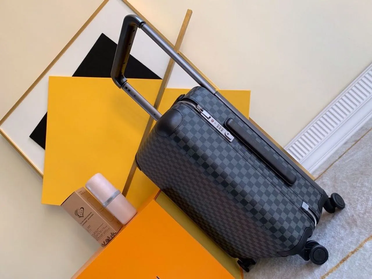 Louis Vuitton Horizon 55 Luggage Trolley Damier Graphite Canvas Spring/Summer 2019 Collection N23209 Black