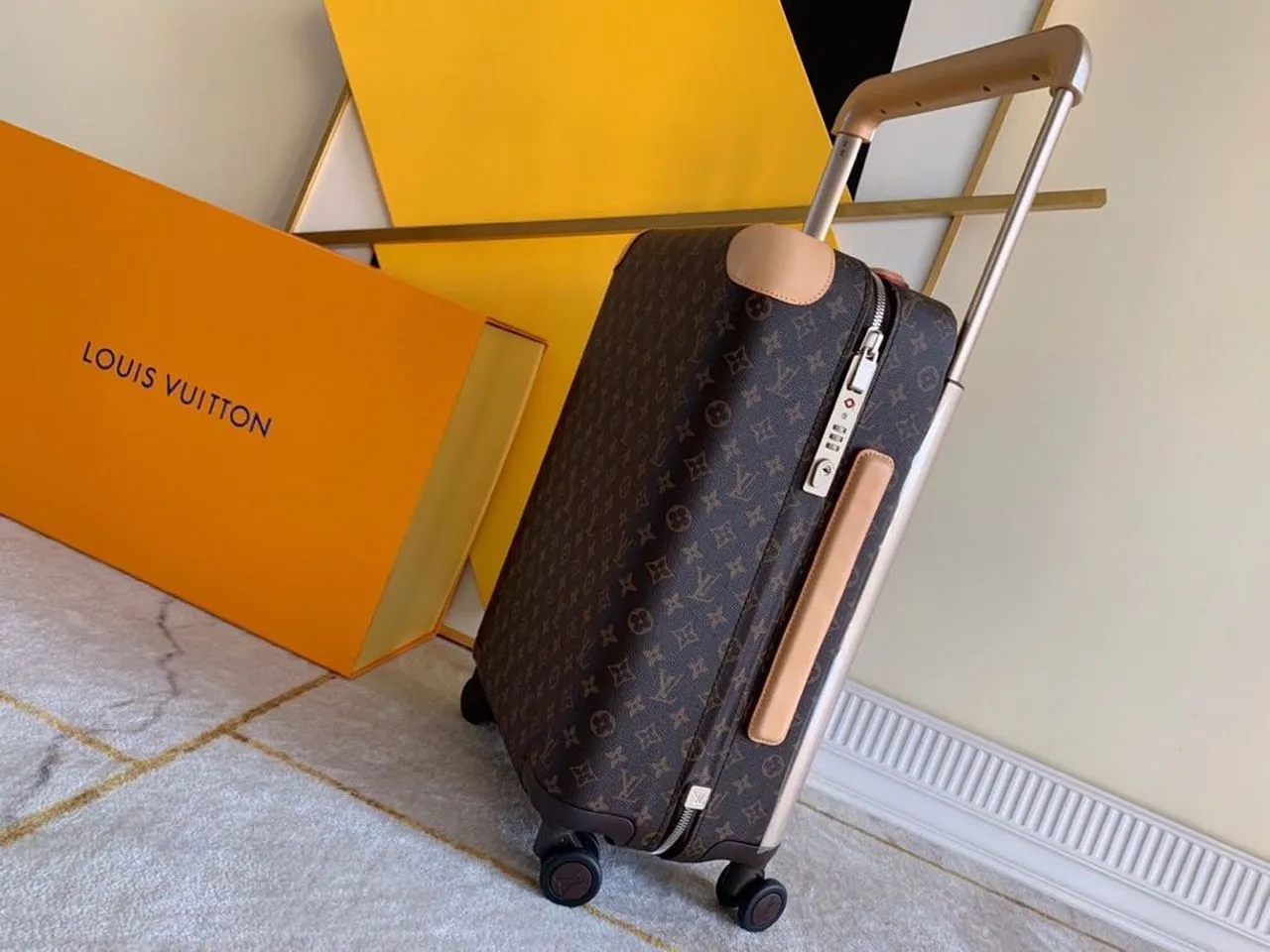 Louis Vuitton Horizon 55 Luggage Trolley Monogram Canvas Spring/Summer 2019 Collection M23203  Brown