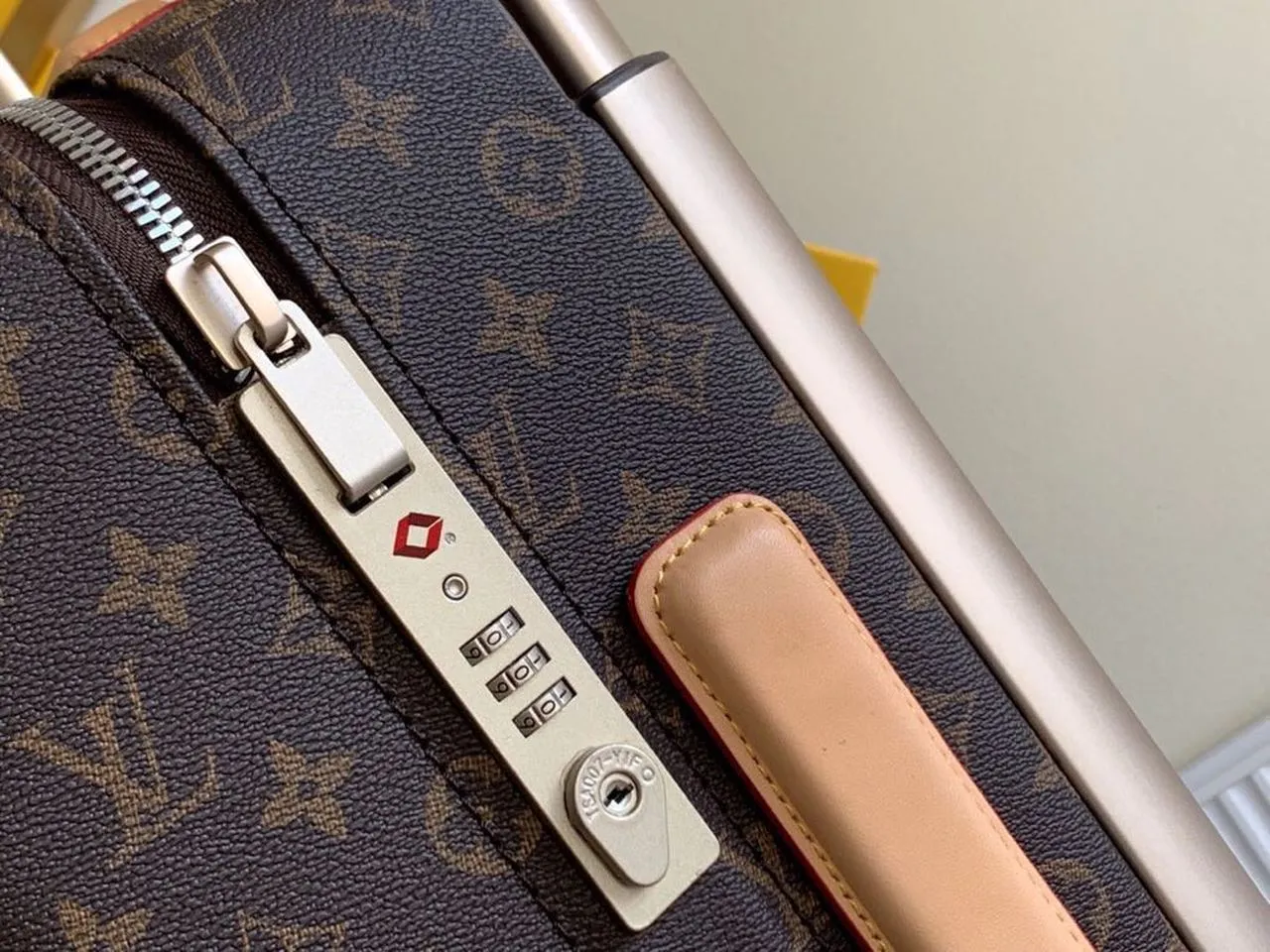 Louis Vuitton Horizon 55 Luggage Trolley Monogram Canvas Spring/Summer 2019 Collection M23203  Brown