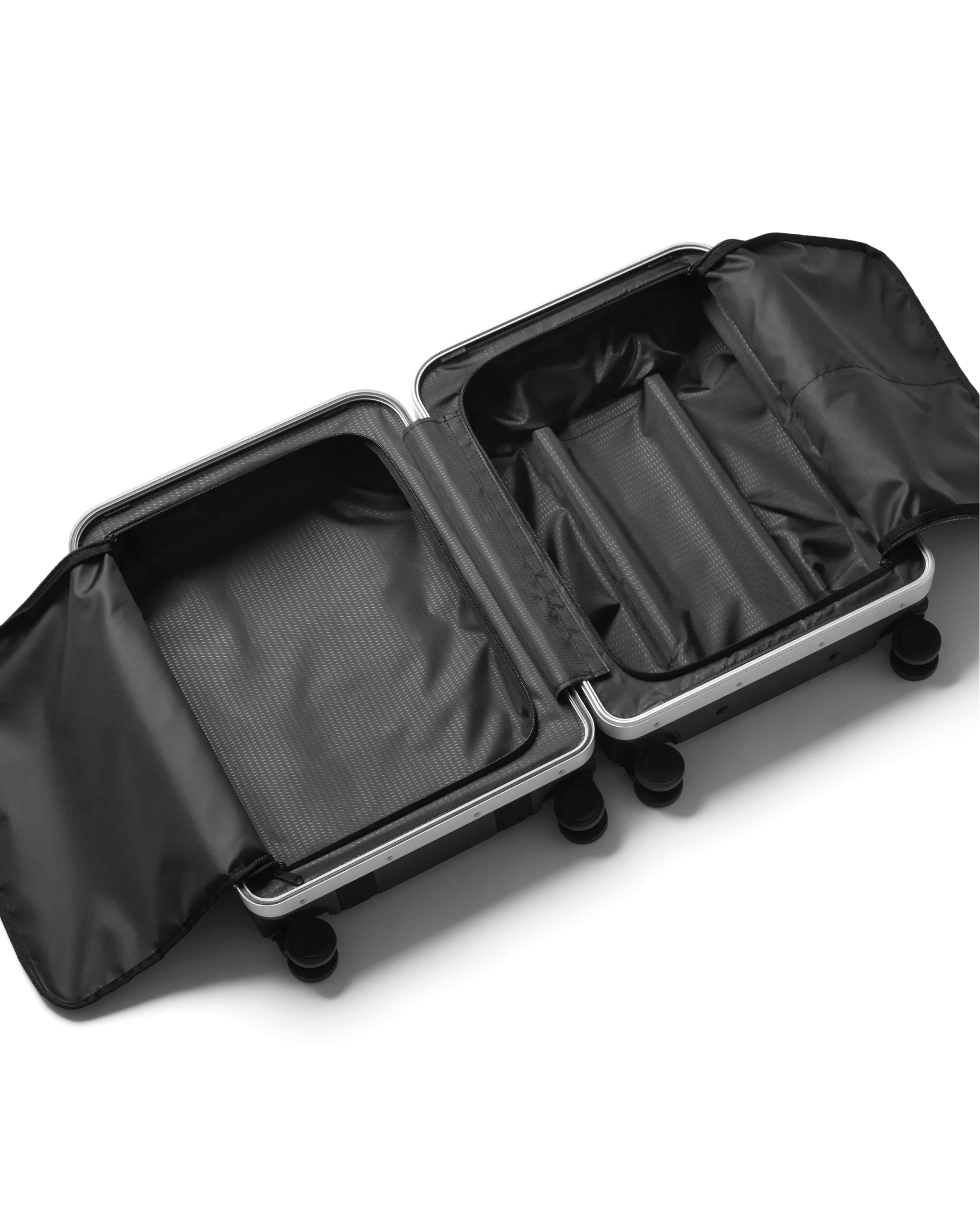 Ramverk Pro Carry-on Black Out