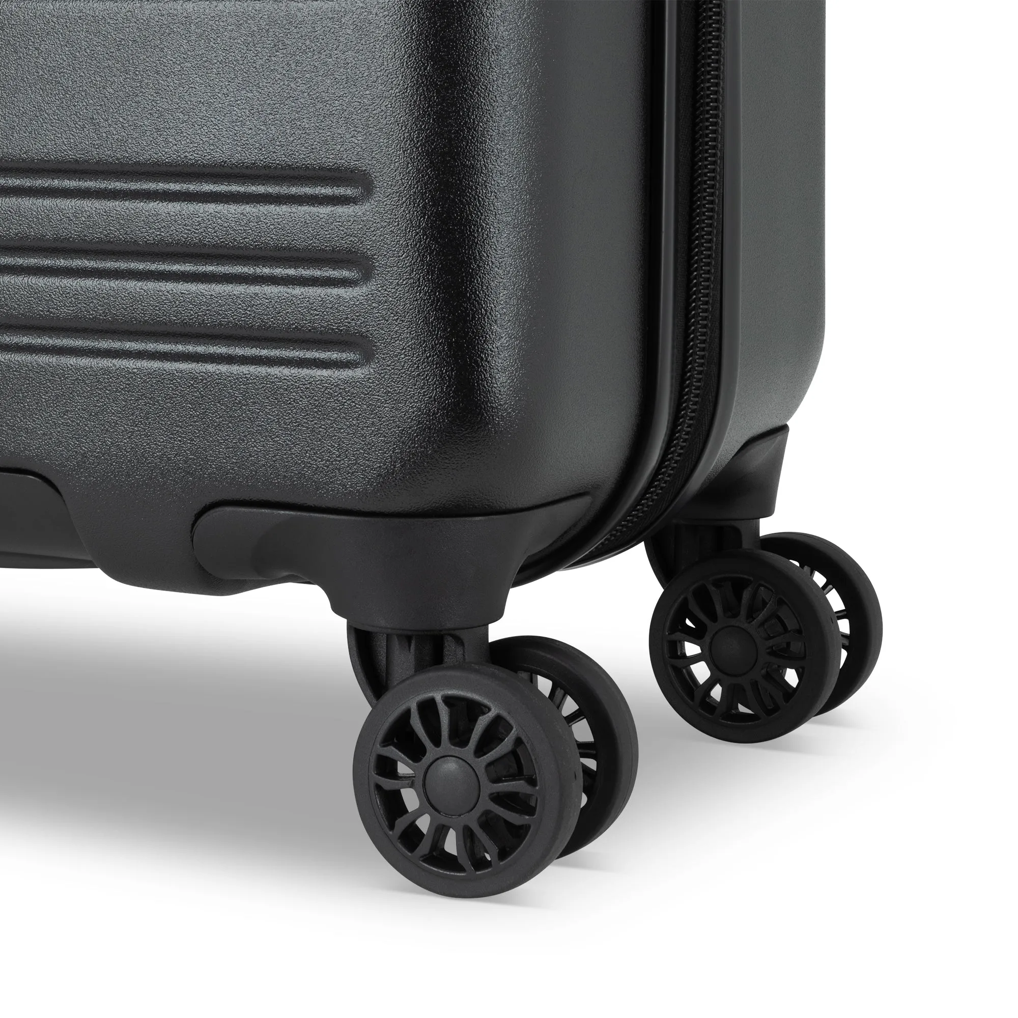 Roots Chalet Spinner Carry-On Luggage