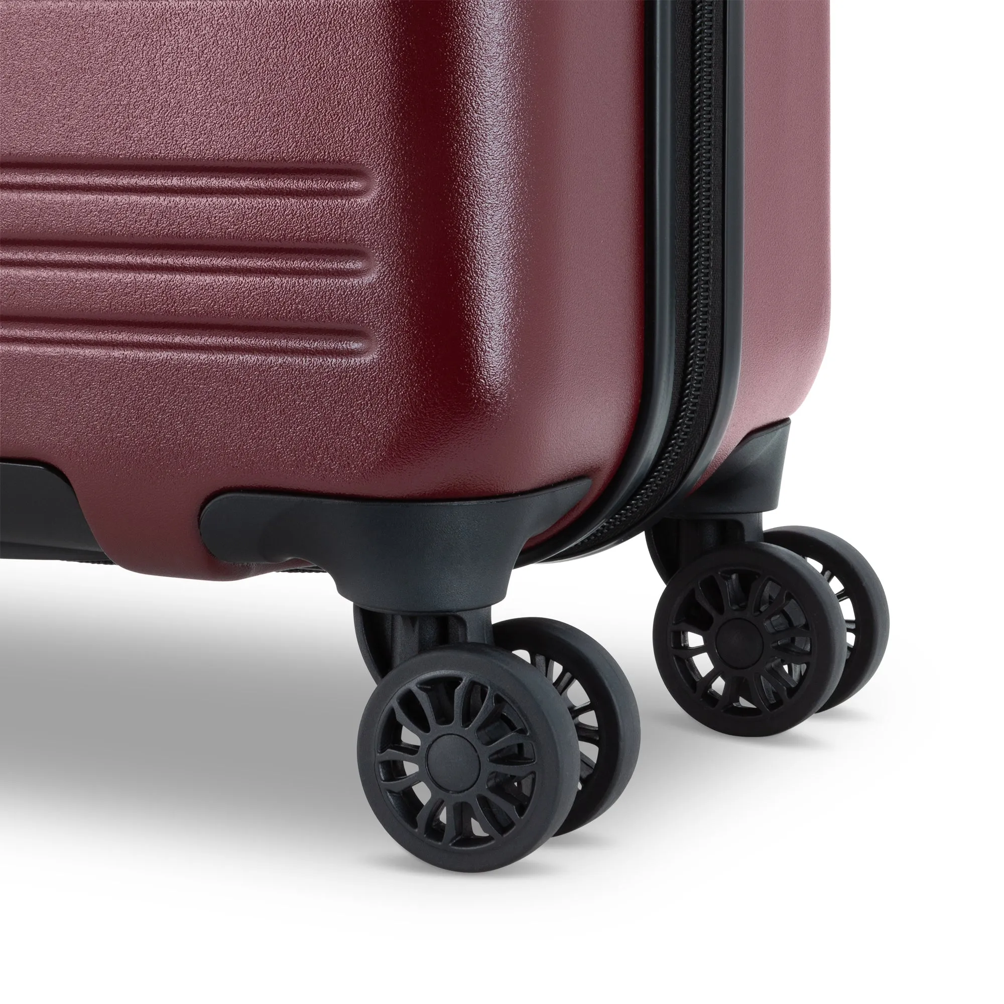 Roots Chalet Spinner Carry-On Luggage