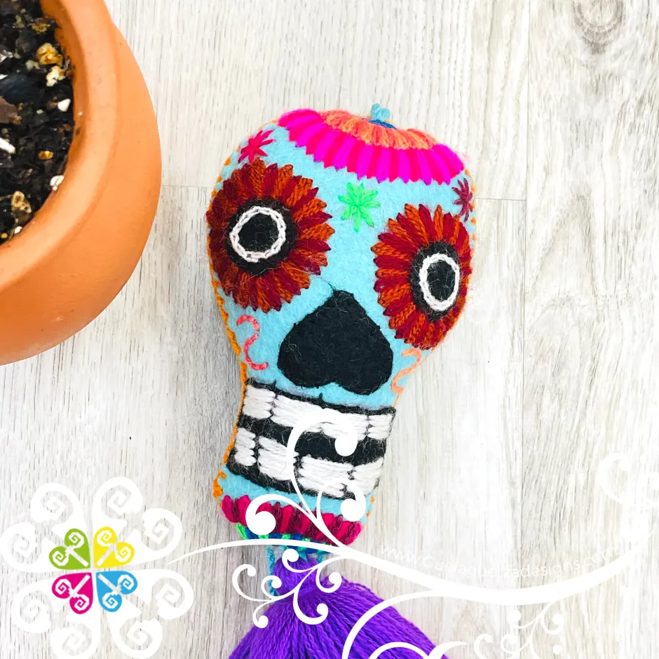 Skull Pom Pom Set of 3