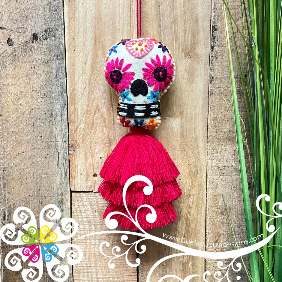 Skull Pom Pom - Singles